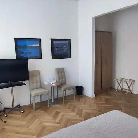 Piazza Goldoni Penzion